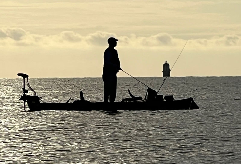 a kayal angler fishing