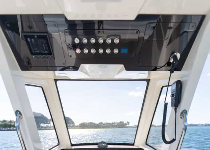 scout 260 lxf t-top